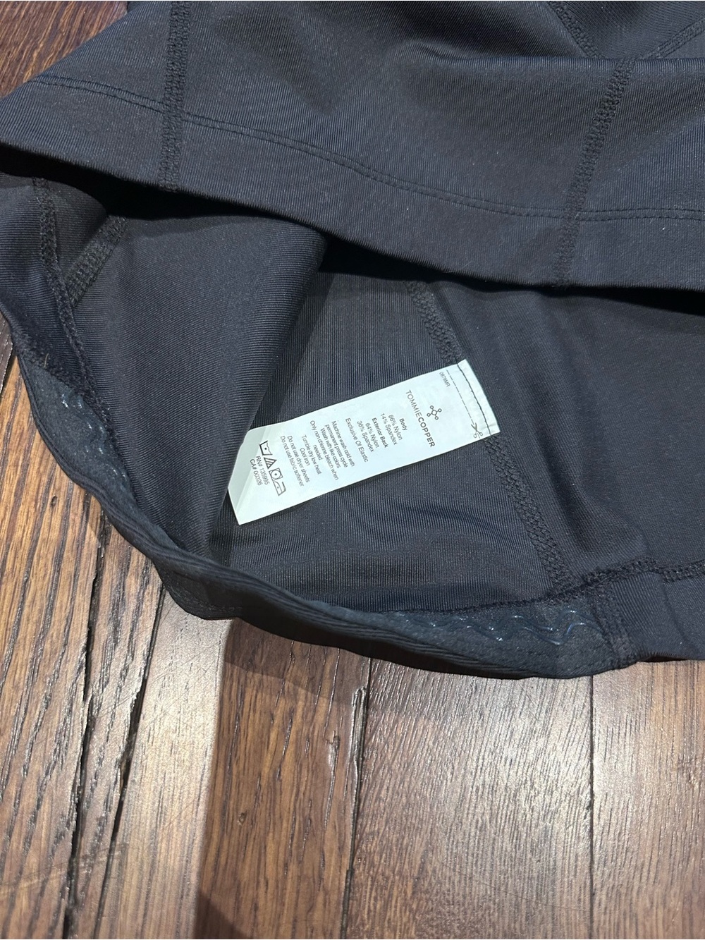 Tommie Copper lower back support tee - Picture 5 of 6